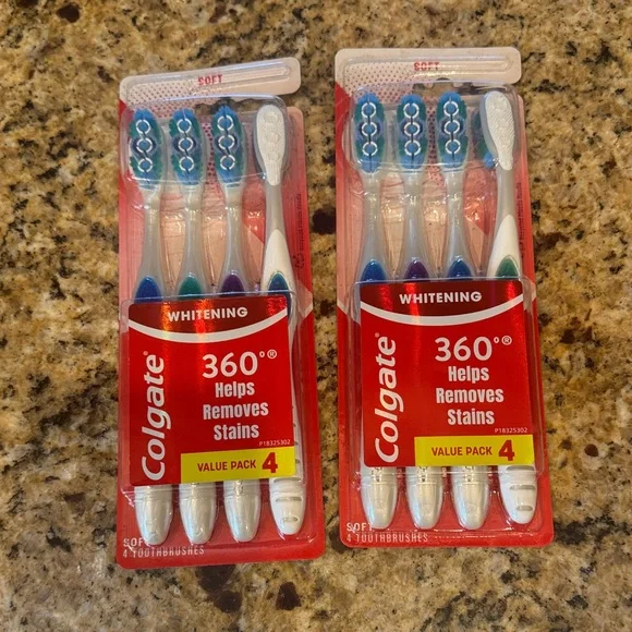 Colgate 360° Whitening Toothbrush Pack - Blue and White - Picture 1 of 1